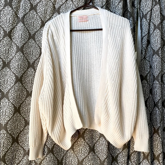 Urban Outfitters Sweaters - Slouchy cardigan size XS